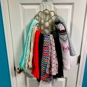 Scarf Hanger + 9 Scarves